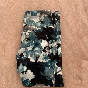 floral marika leggings size medium